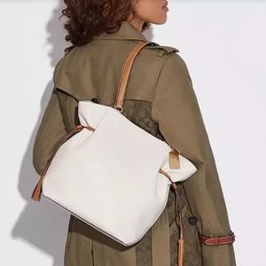 NWT COACH White Leather Tote with Horse and Carriage